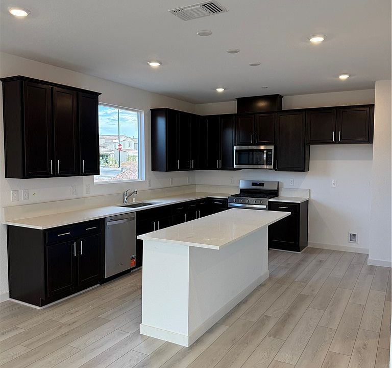 2nd image of 1012 Magenta Dusk Pl