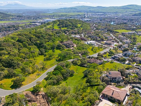 2nd image of 743 BRIDLE RIDGE Court