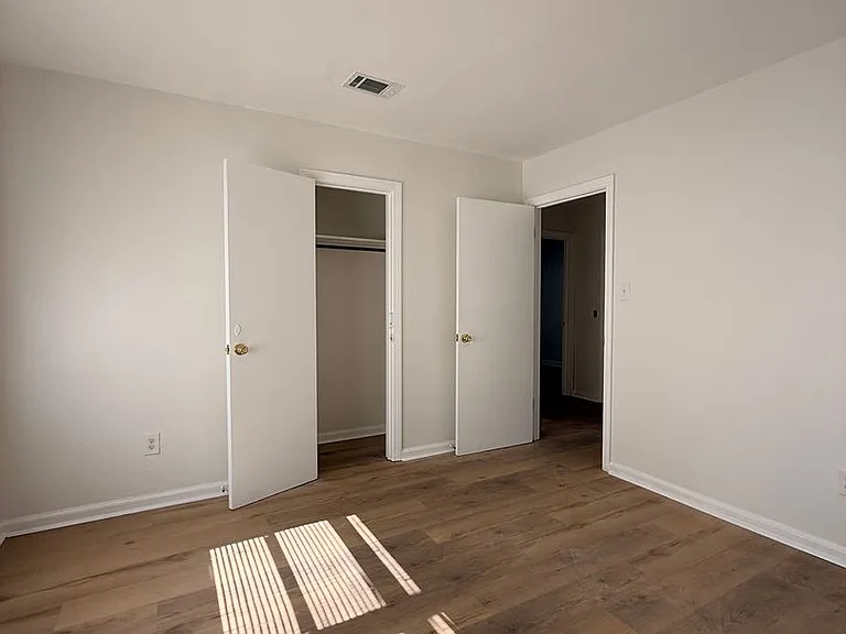 1817 Texas Ct — Photo 6