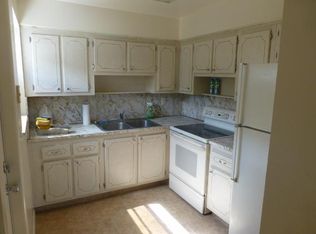 8863 Dania Dr, Palm Beach Gardens, FL 33410
