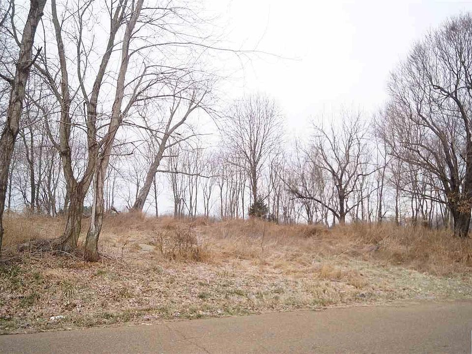 2nd image of 850 Cook Rd