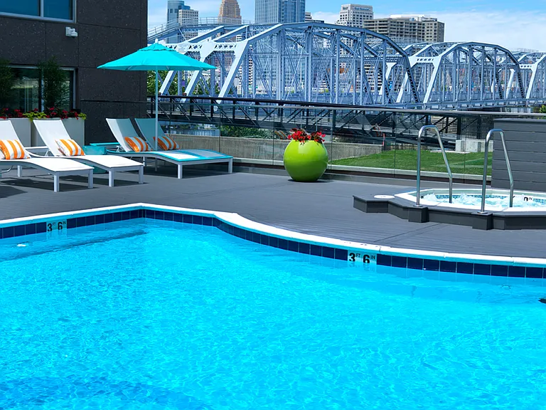 Aqua on the Levee — Photo 19