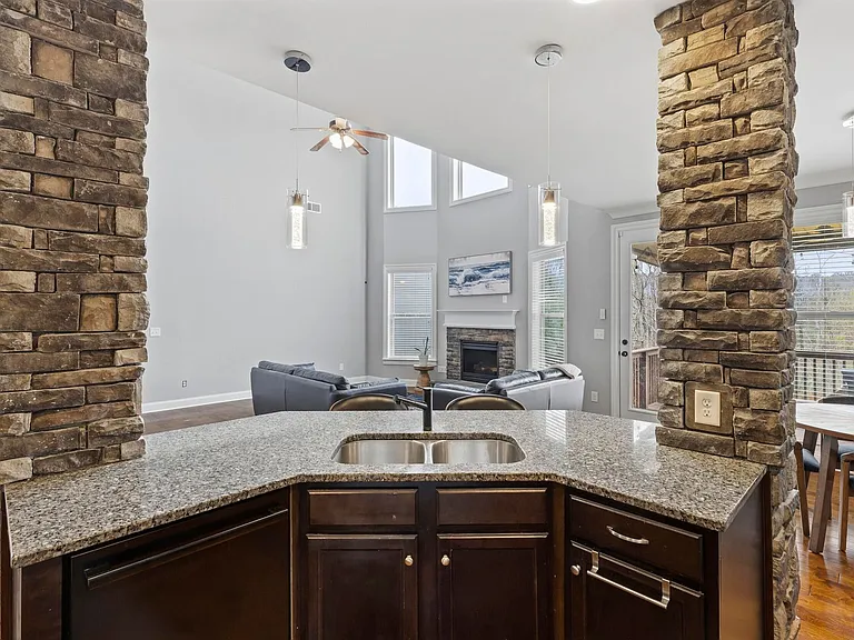 1016 Highgrass Ct — Photo 14