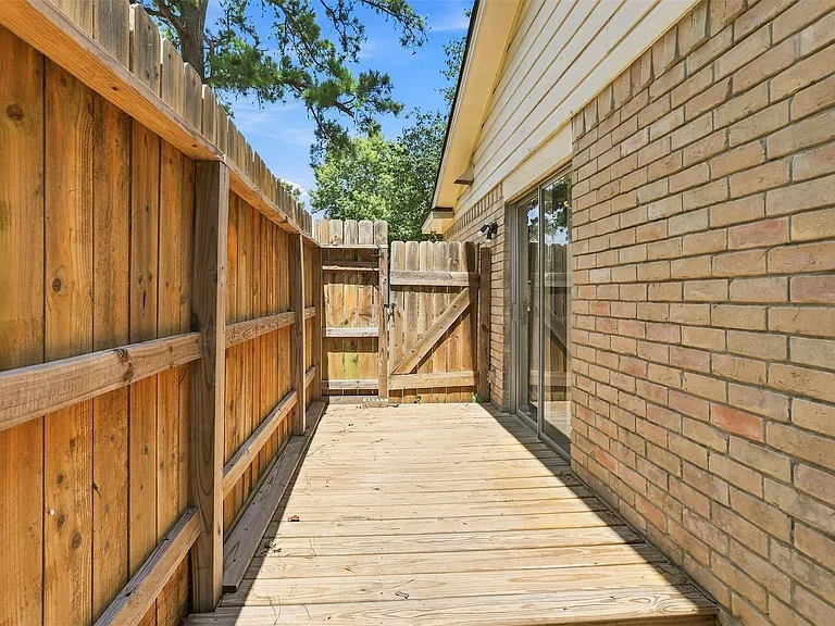 1712 Hazelwood St — Photo 21