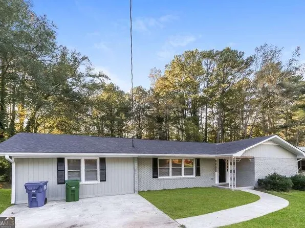 2471 Navajo Trl SW, Atlanta, GA 30331