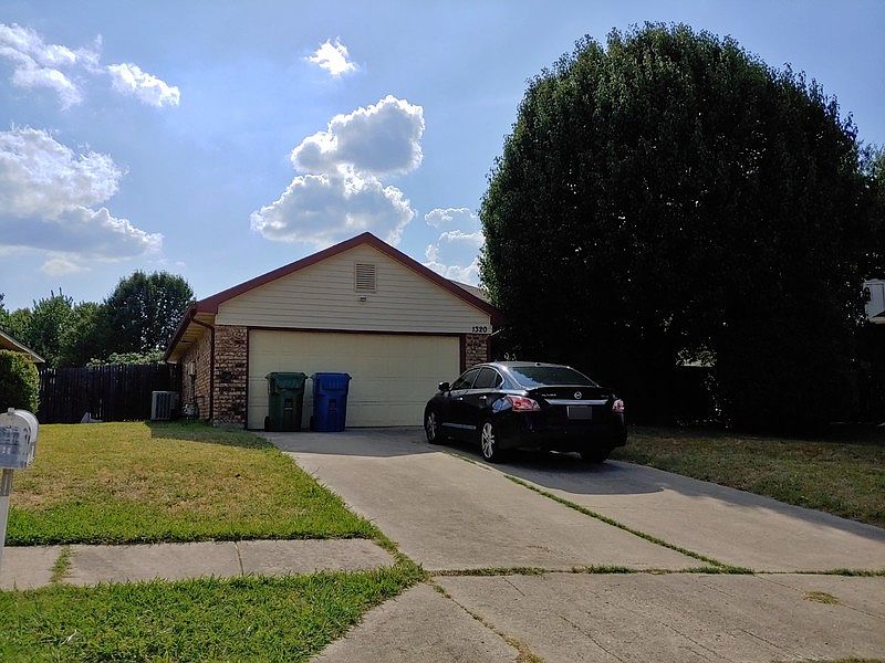 1st image of 1320 Blum Ct