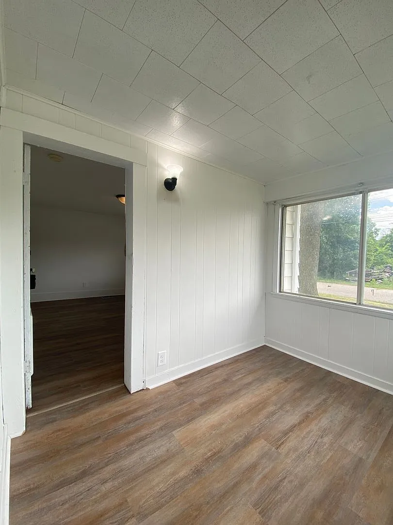 68037 Franklin St — Photo 1