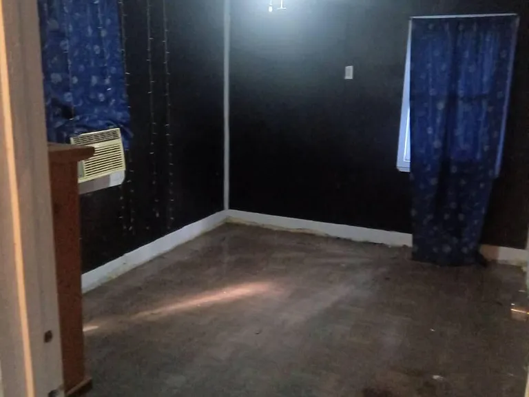 818 Merry Ln — Photo 25