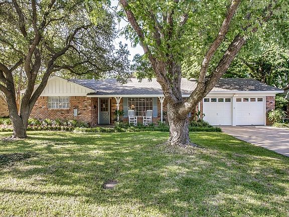 2nd image of 3605 Glenmont Dr