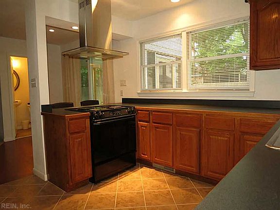 5th image of 624 Virginius Dr