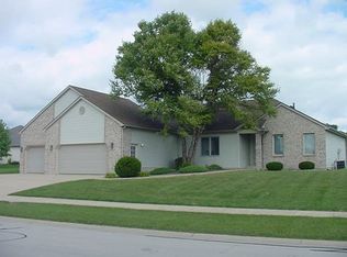 620 N Easton Dr, Angola, IN 46703