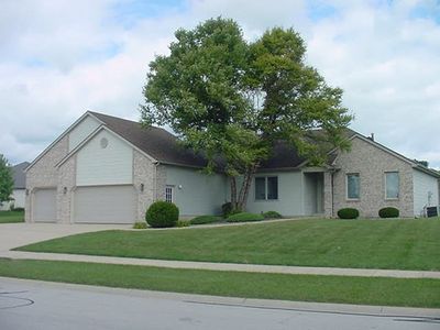 620 N Easton Dr, Angola, IN, 46703