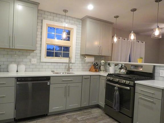 3rd image of 402 Deleglise St
