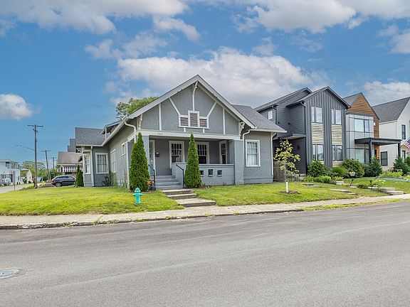 3rd image of 2063 Carrollton Ave