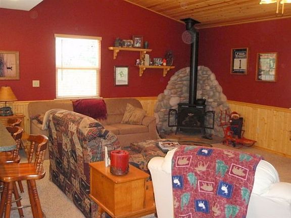 2nd image of 1751 Tamarack Dr