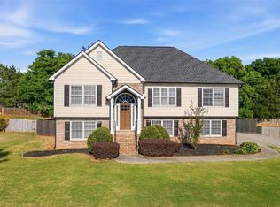 17 Colonial Cir, Cartersville, GA 30120
