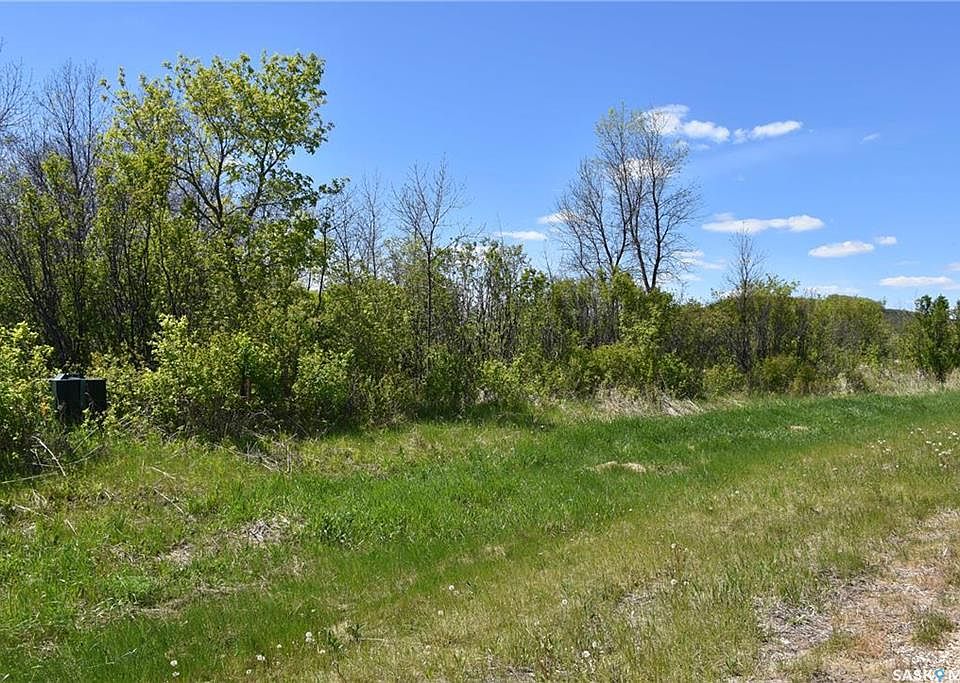 2nd image of 7 Lakeview CRESCENT