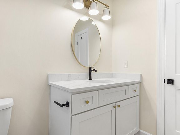 5th image of 510 Northshore Cir