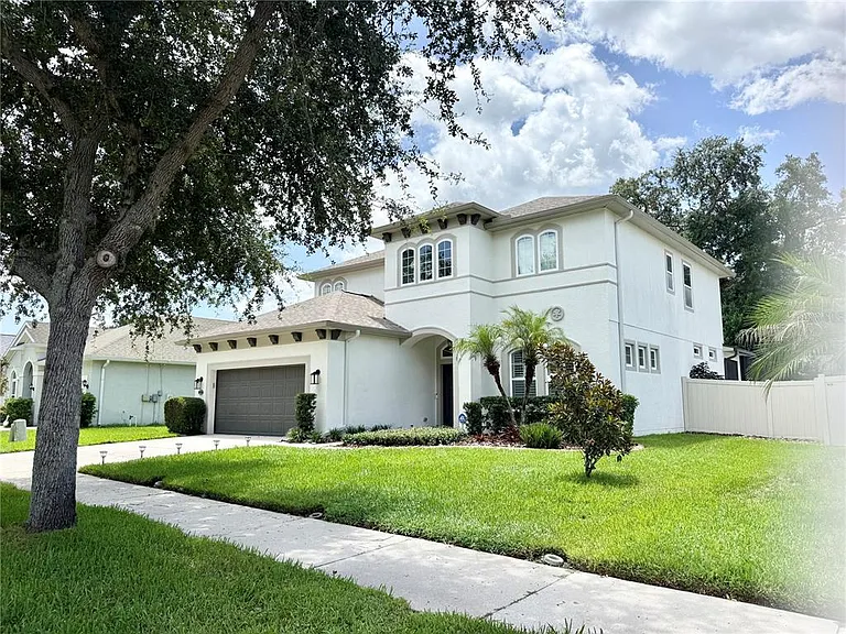 212 Montara Dr — Photo 2