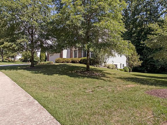 3rd image of 12009 Gordon Ave