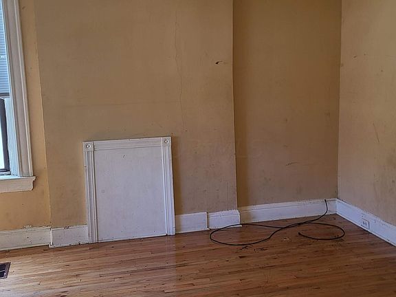 5th image of 441 Rockdale Ave