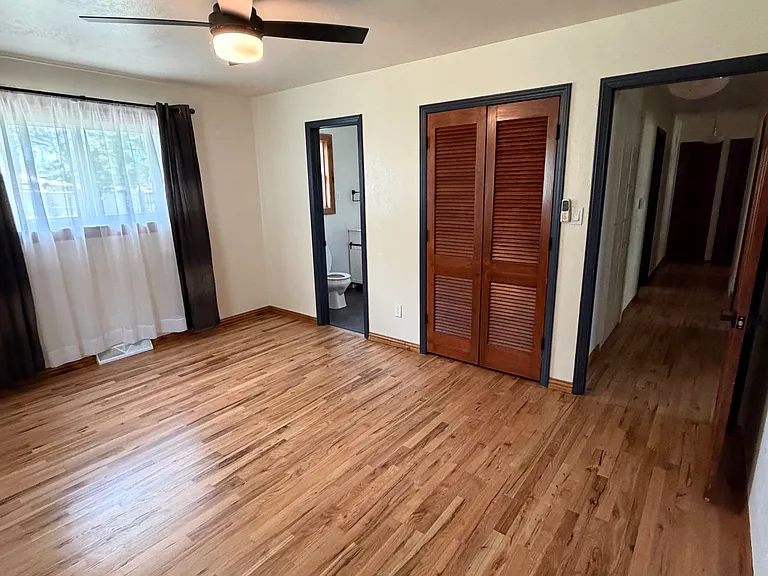 1428 Bellaire Dr — Photo 8