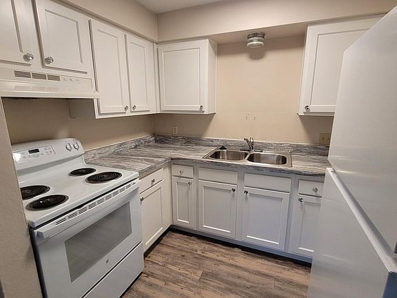 4th image of 1001 E Pearl St APT D