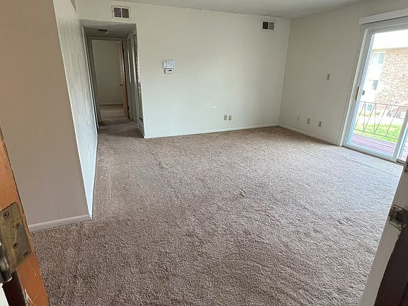 4th image of 3121 University Dr #H6