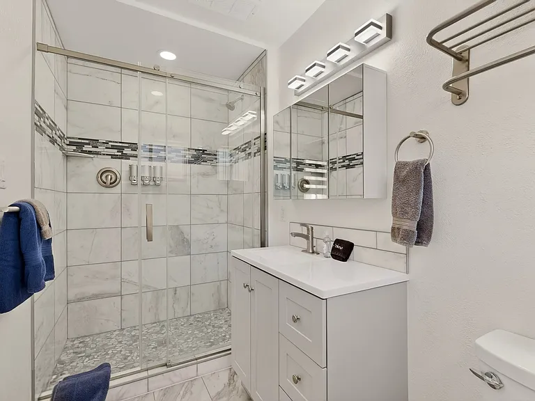 4707 Marquette Ave NE — Photo 28