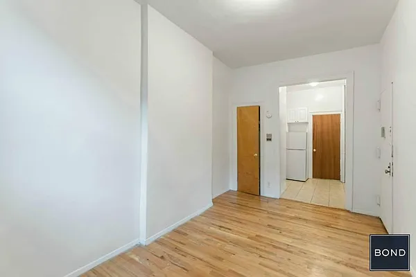 Rented by Bond New York | media 6