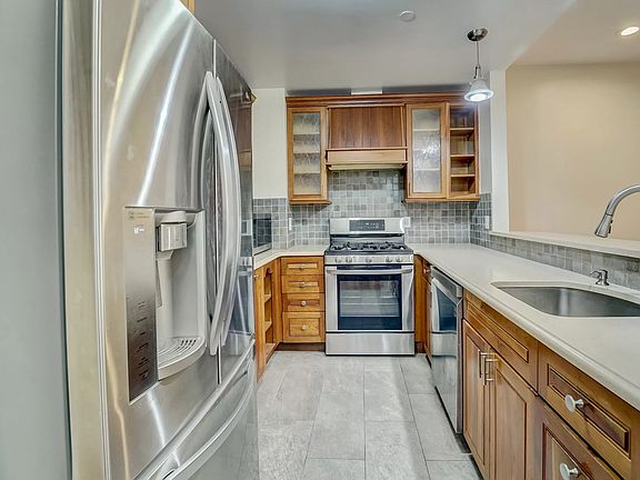 4th image of 11 W 131st St #1C