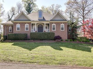 200 Delaney Cir, Dickson, TN 37055