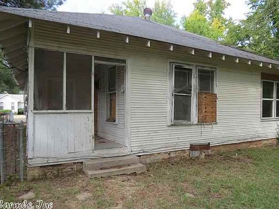 4th image of 804 W 27th Ave
