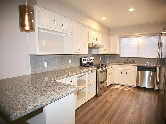 5th image of 2215 Edson Dr