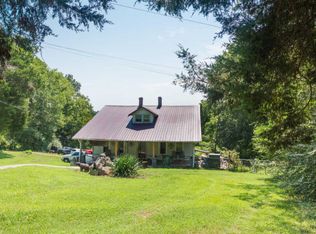 2726 Cherry Ln, Palmyra, TN 37142