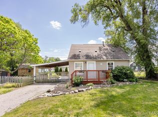 442 Pershing Ave, Wood River, IL 62095
