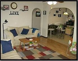 2nd image of 909 E Hills Dr