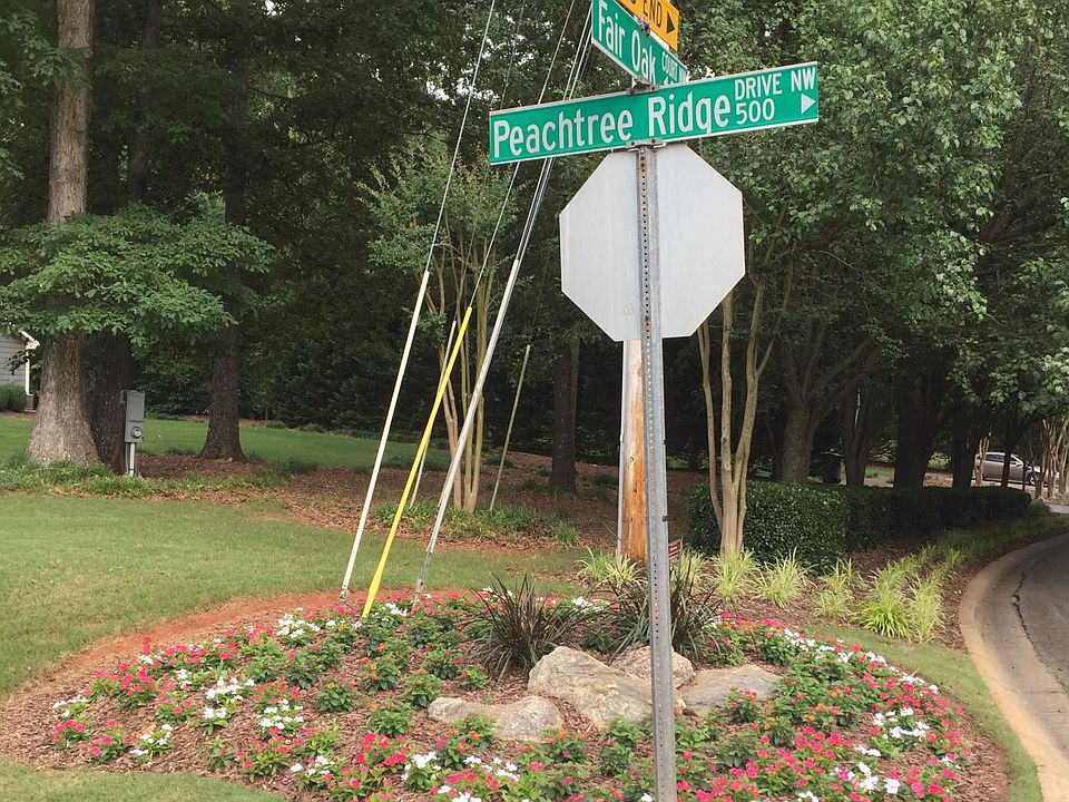 Beautiful Flowers as you enter the neighborhood