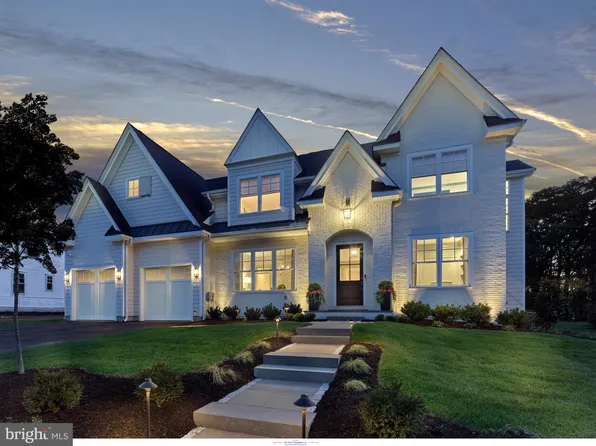 311 Old Kingfisher Ln, Malvern, PA 19355