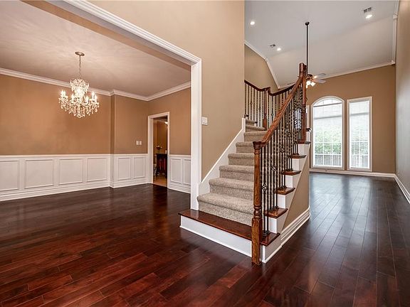2nd image of 4504 W Goldenacre Ln