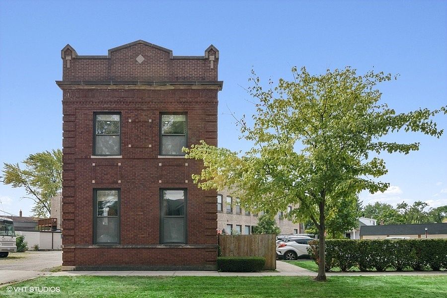 1st image of 3713 Grand Blvd Unit 9