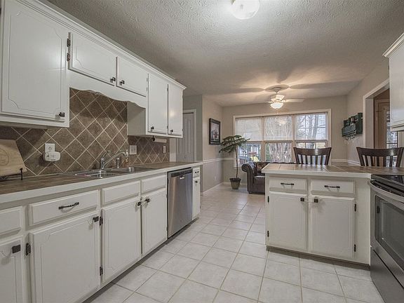 4th image of 109 Kendell Ct