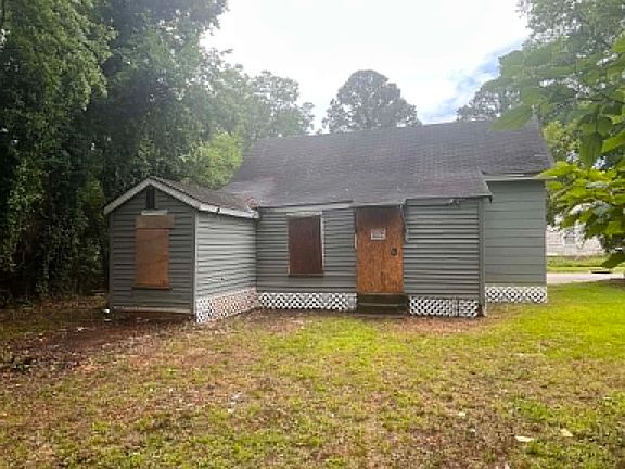 3rd image of 325 Fairview Ave