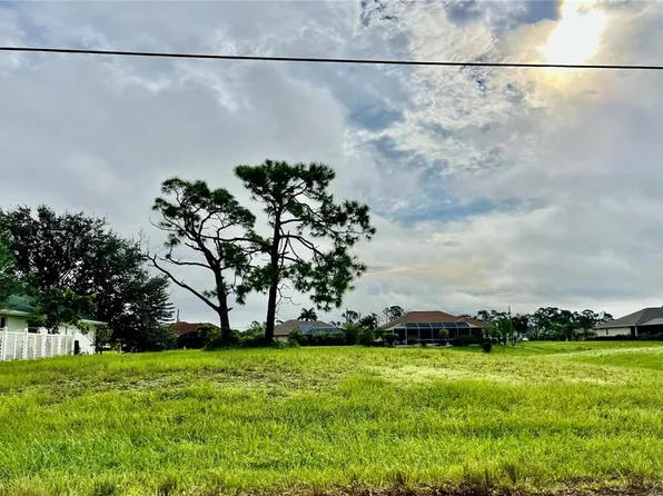 803 Rotonda Cir #892, Rotonda West, FL 33947