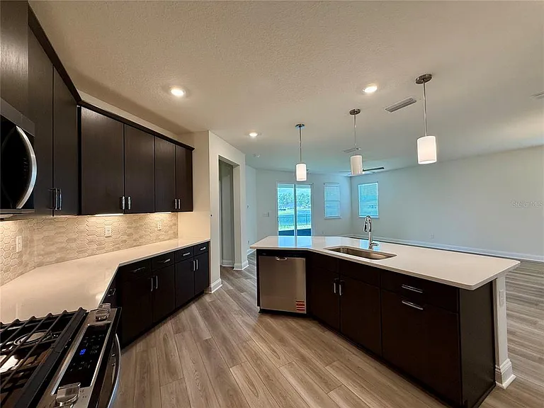 53 Signet Cir — Photo 6