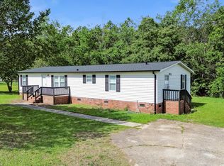 107 Gibbs Rd, Lillington, NC 27546