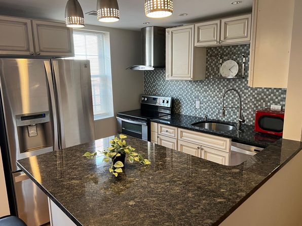 3319 Liberty Heights Ave UNIT 203