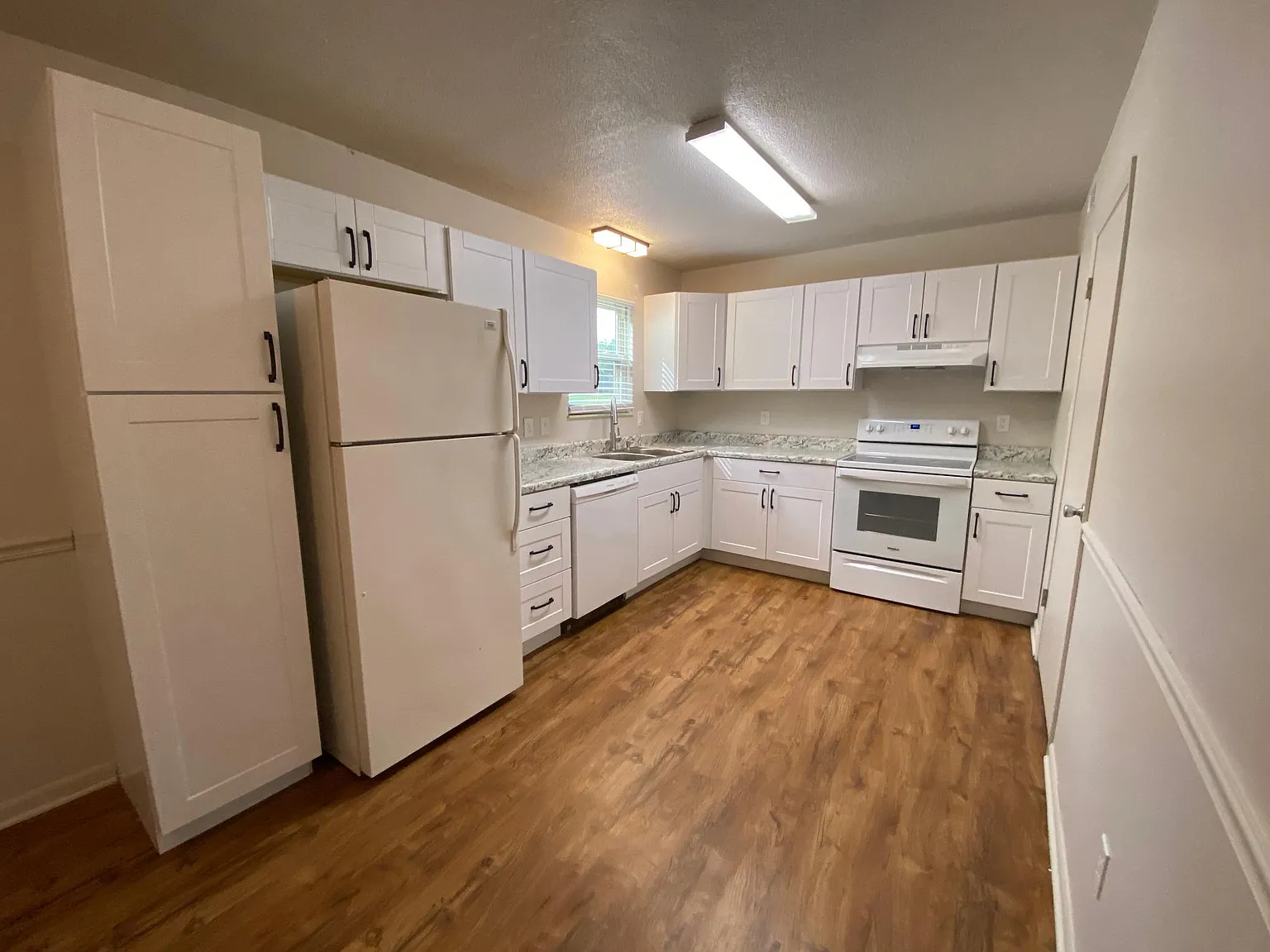 2 bed, 1150 sqft, $1,300 — Photo 1