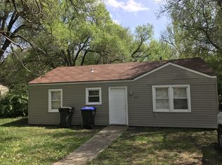 447 SE 33rd Ter, Topeka, KS 66605