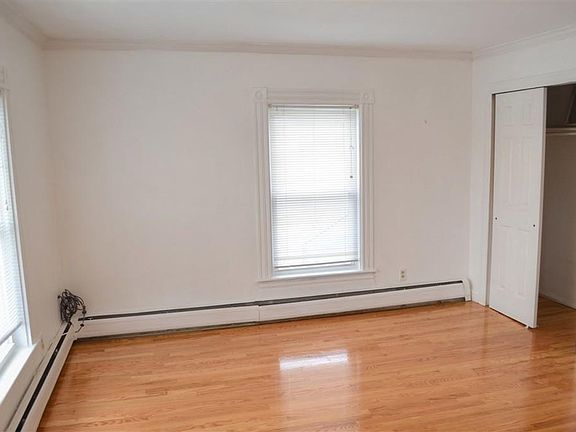 5th image of 133 Marlboro St APT 4